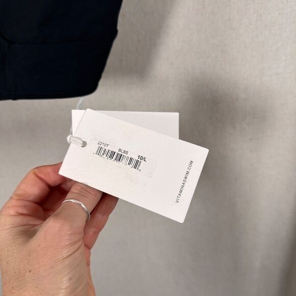 Vitamin A Swim Top Black Size Large - Picture 4 of 8